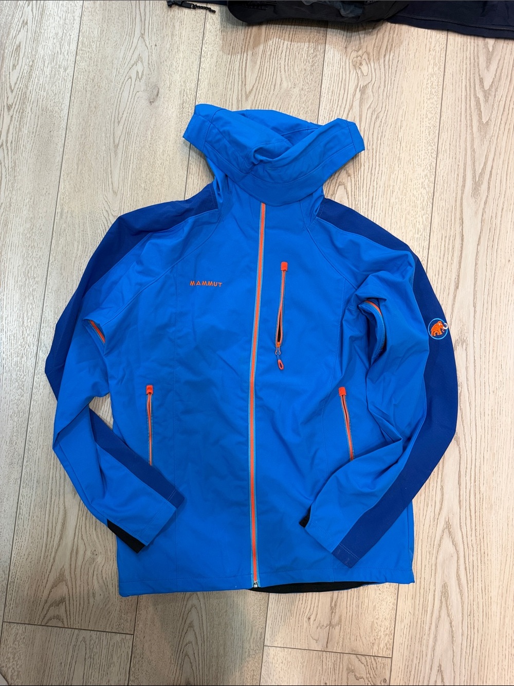Mammut Men’s Bright Blue Softshell Jacket with Orange Accents